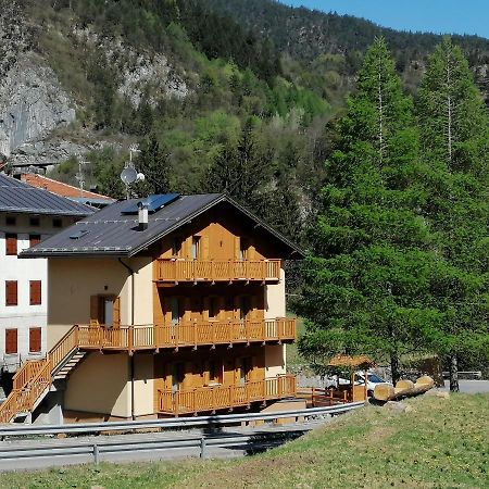 Ai Larici Hotel Perarolo di Cadore Bagian luar foto