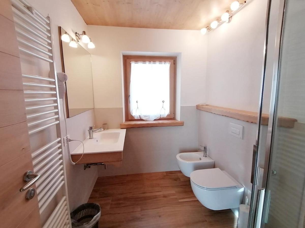 Ai Larici Hotel Perarolo di Cadore Bagian luar foto