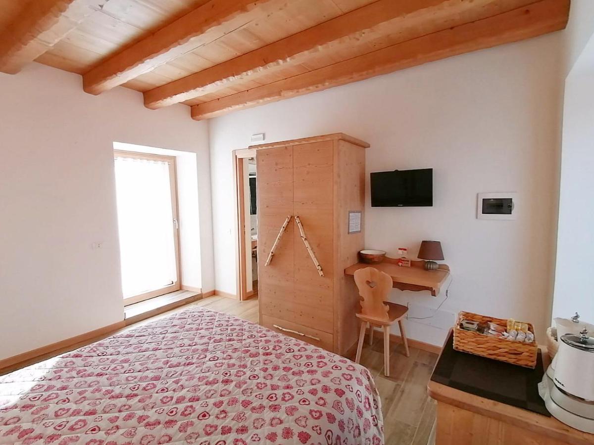 Ai Larici Hotel Perarolo di Cadore Bagian luar foto